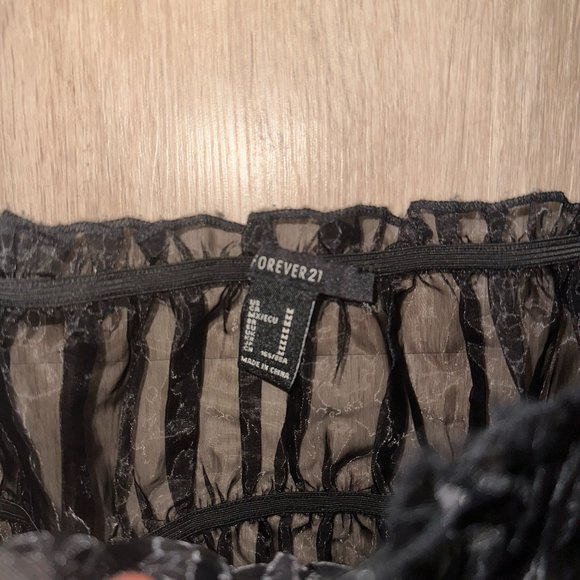 Forever 21 Black Sheer Puff Sleeve Crop Top - Picture 3 of 3